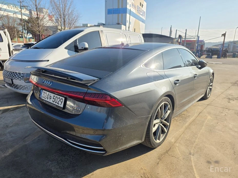 Audi A7  - изображение 2