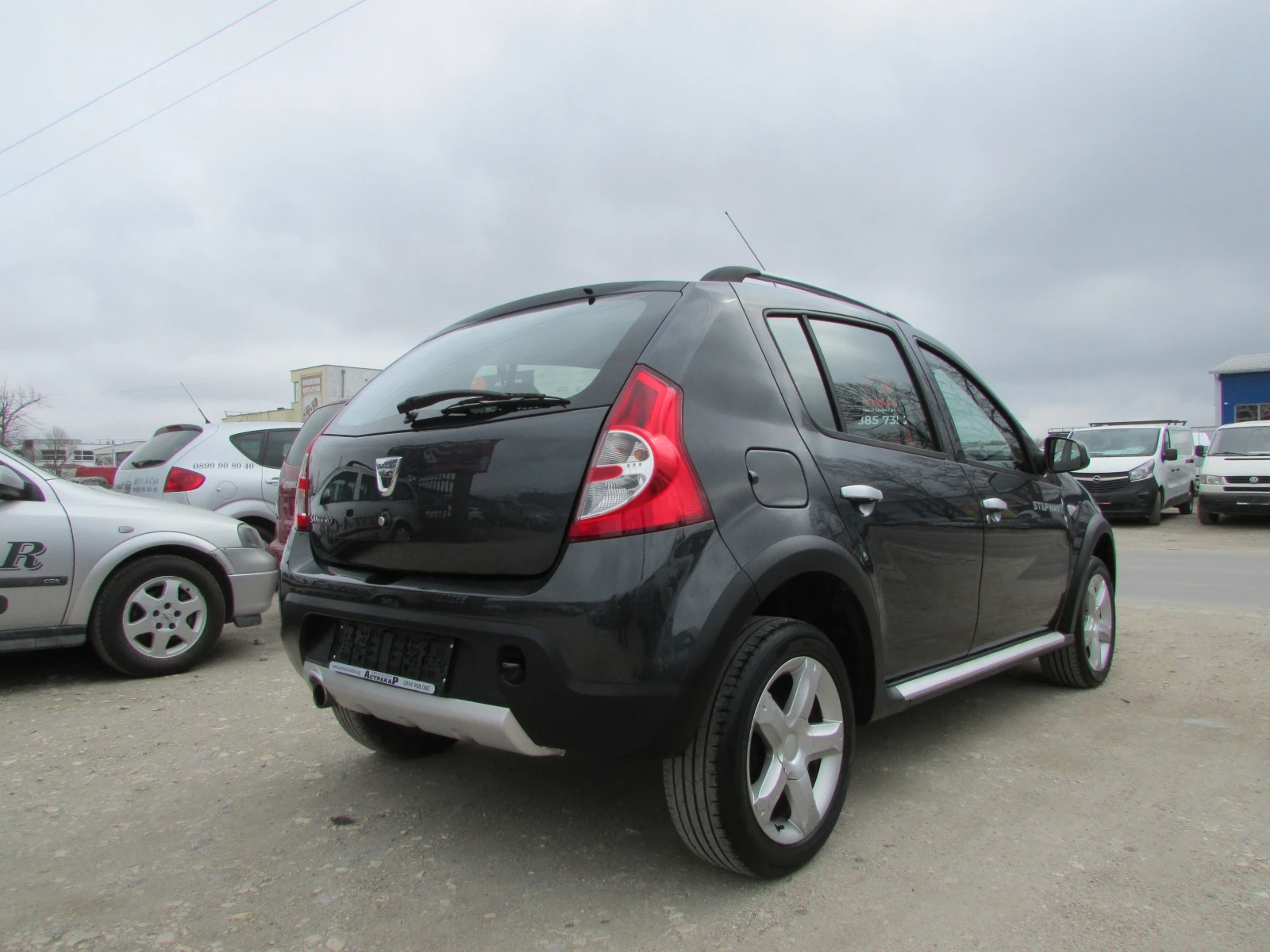Dacia Sandero STEPWEY 1.6i GPL, снимка 5 - Автомобили и джипове - 54007830