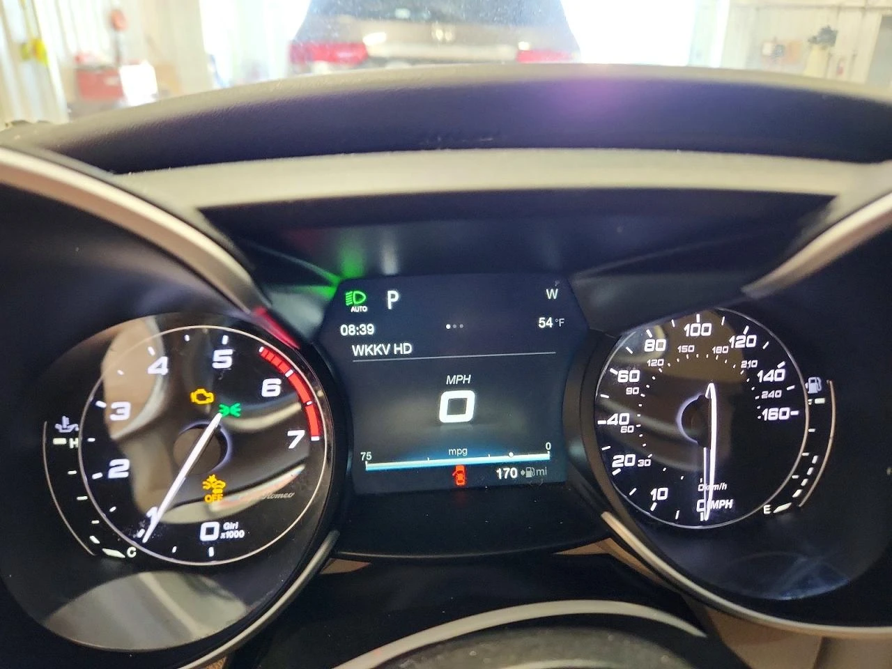 Alfa Romeo Giulia 2.0l Ti, снимка 9 - Автомобили и джипове - 54116310