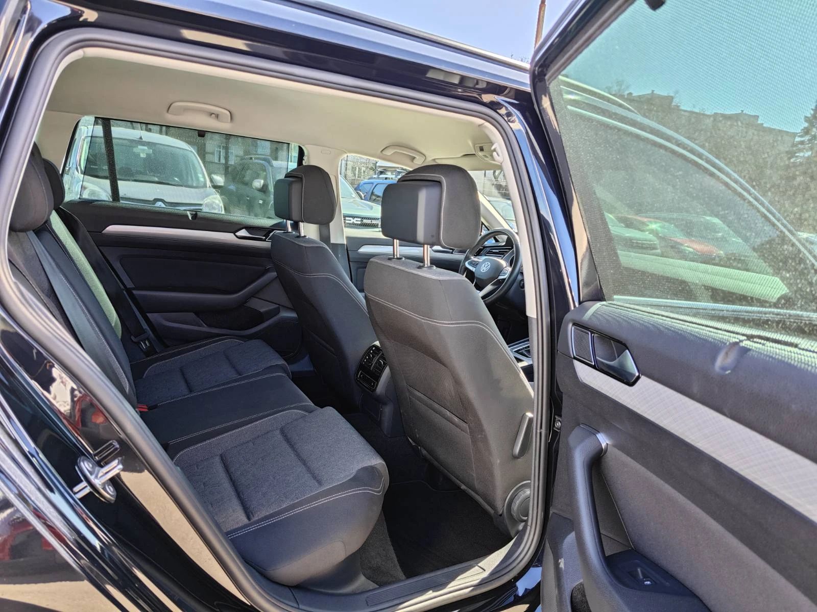 VW Passat 2.0TDi/DSG/4MOTION/200k.c., снимка 12 - Автомобили и джипове - 54139719