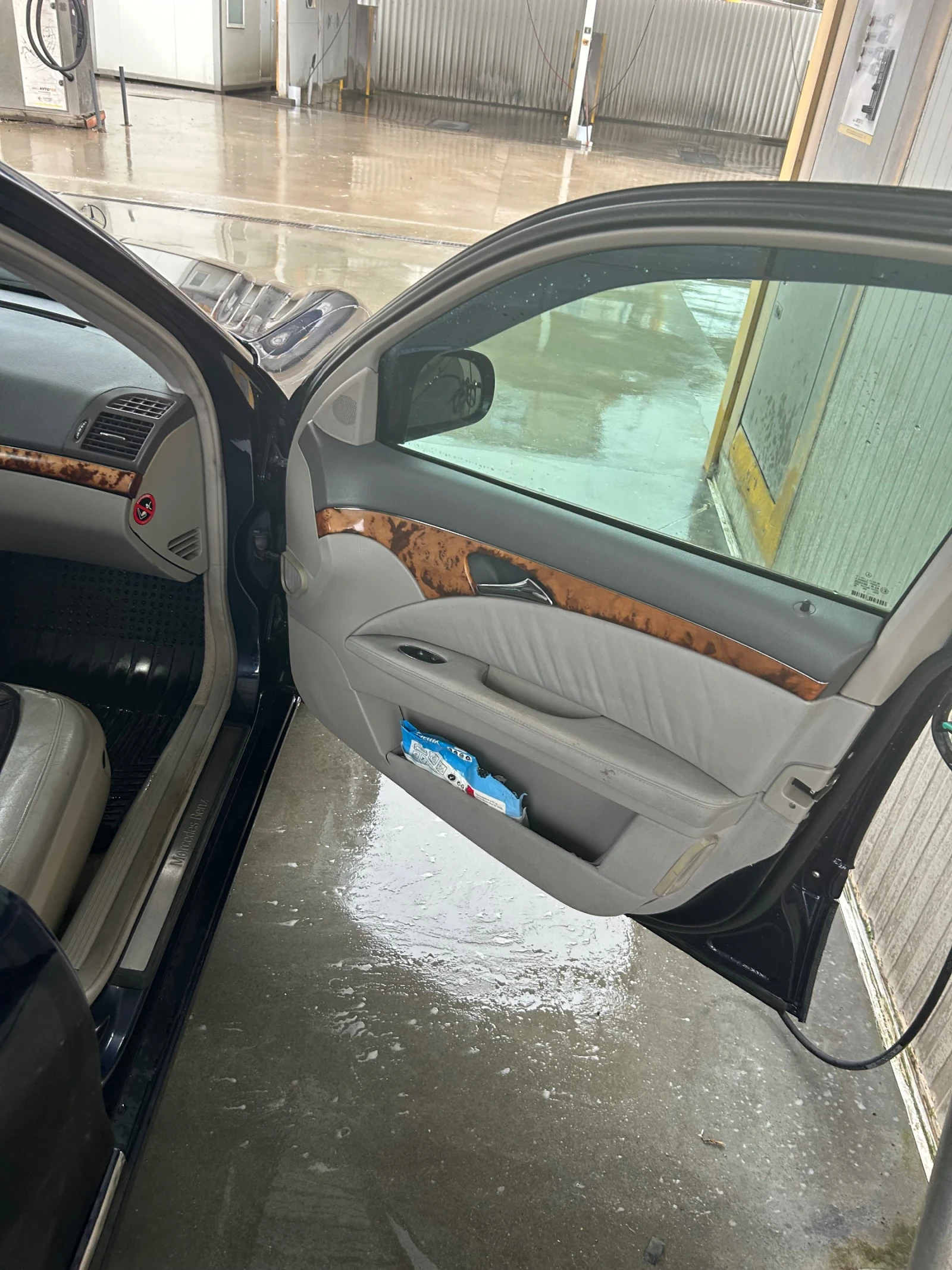 Mercedes-Benz E 270, снимка 11 - Автомобили и джипове - 54261210