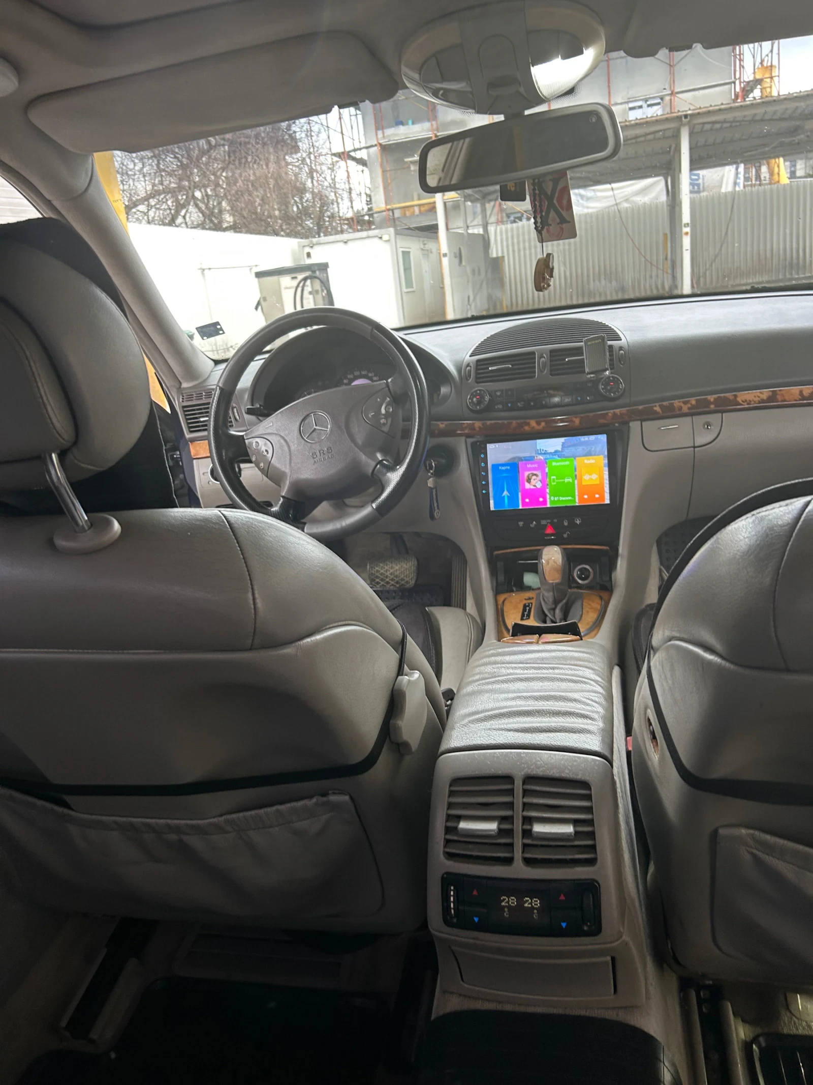 Mercedes-Benz E 270, снимка 12 - Автомобили и джипове - 54261210