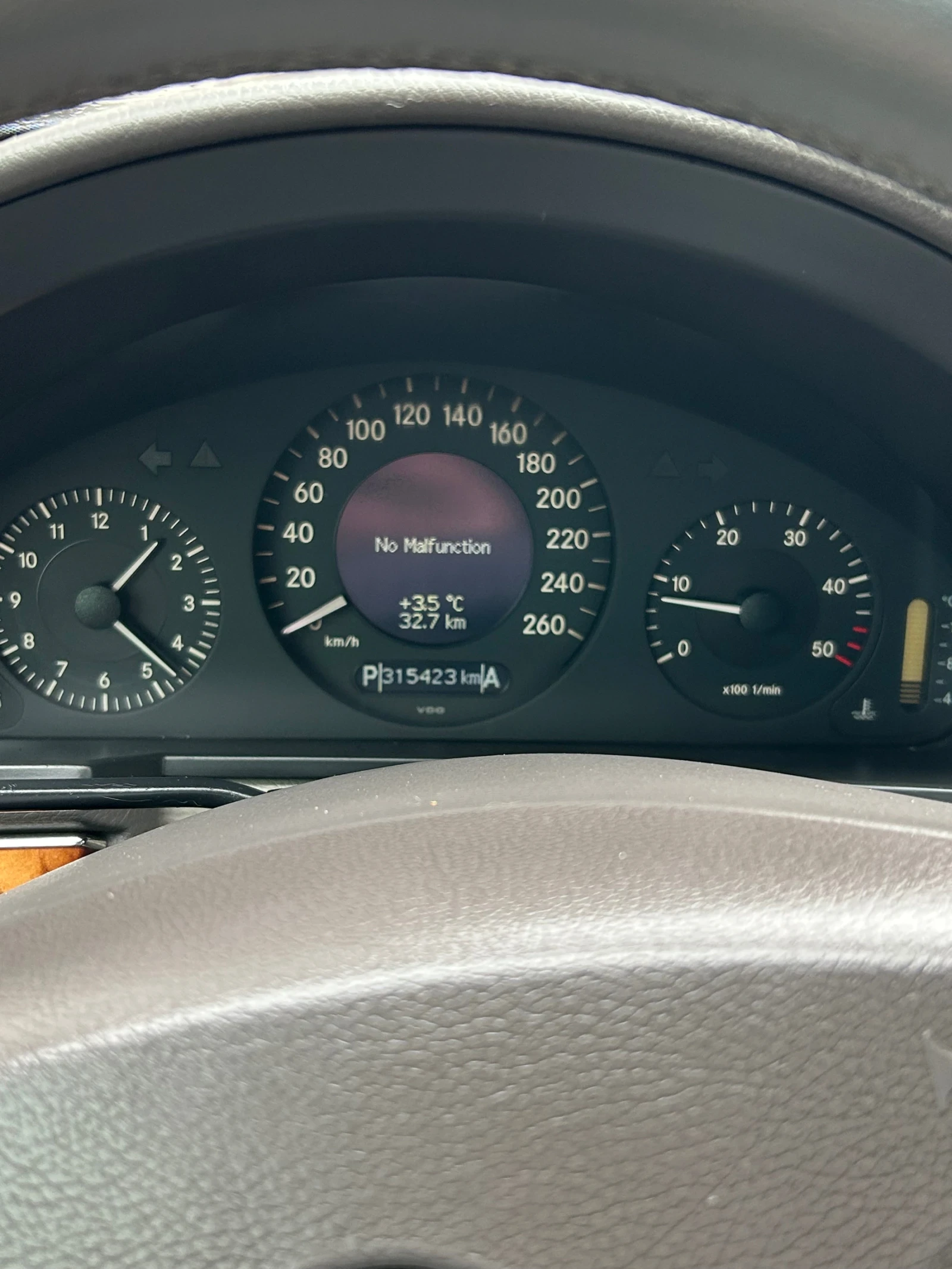 Mercedes-Benz E 270, снимка 6 - Автомобили и джипове - 54261210