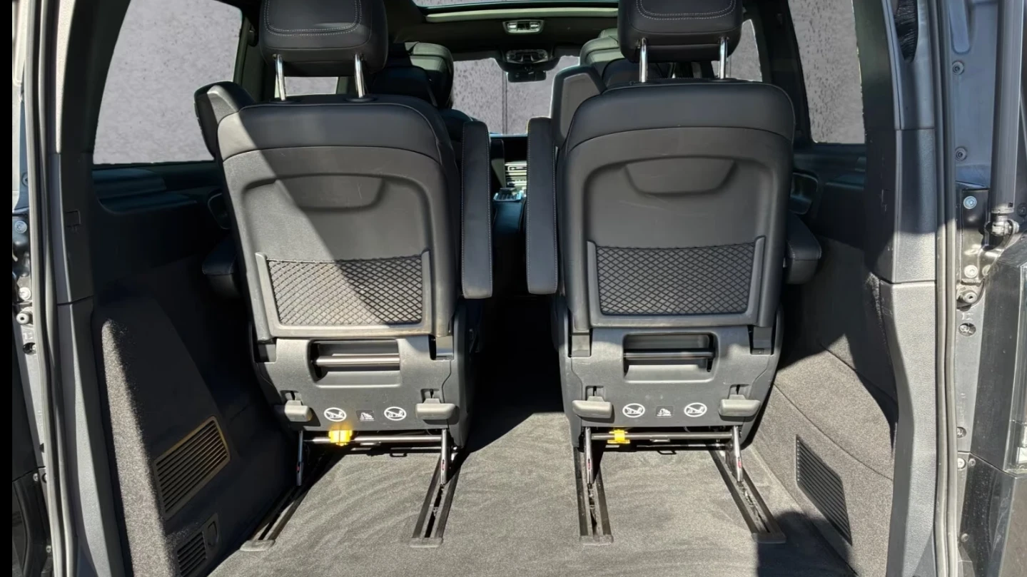 Mercedes-Benz V 300 d / 4MATIC / VIP SEATS / AVANTGARDE / LONG/ PANO /, снимка 13 - Автомобили и джипове - 54478001