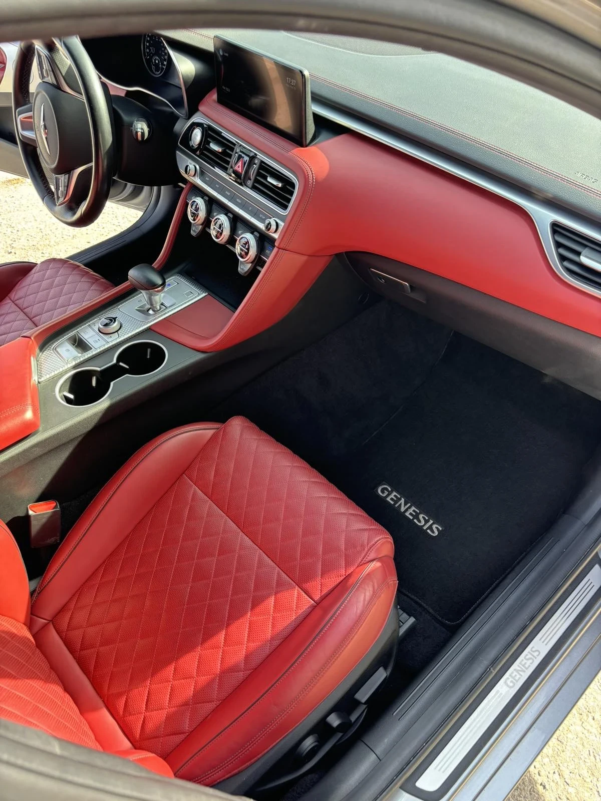 Genesis G70 3.3t AWD, снимка 7 - Автомобили и джипове - 54675288