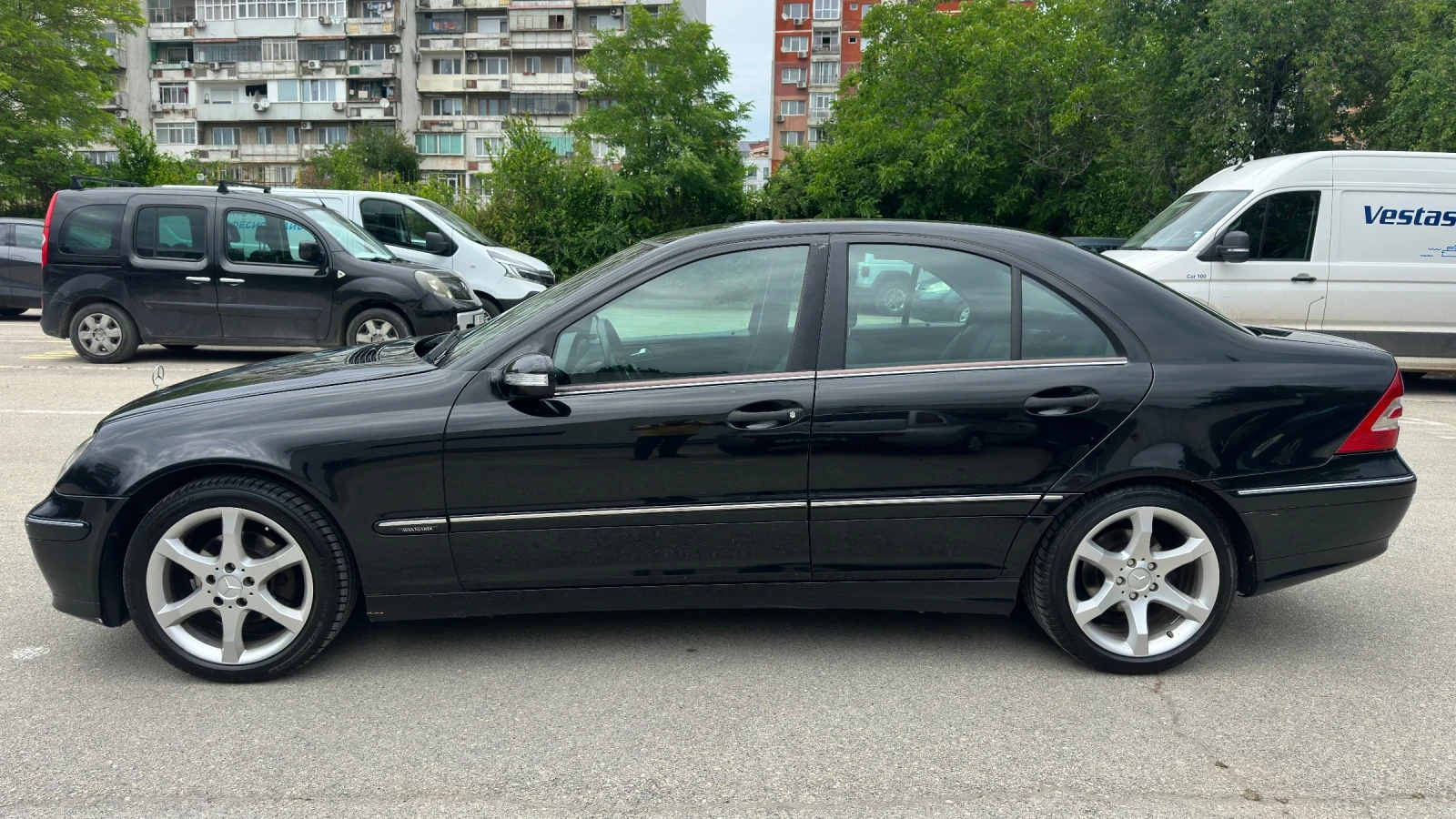 Mercedes-Benz C 180 Kompressor, снимка 5 - Автомобили и джипове - 54883273