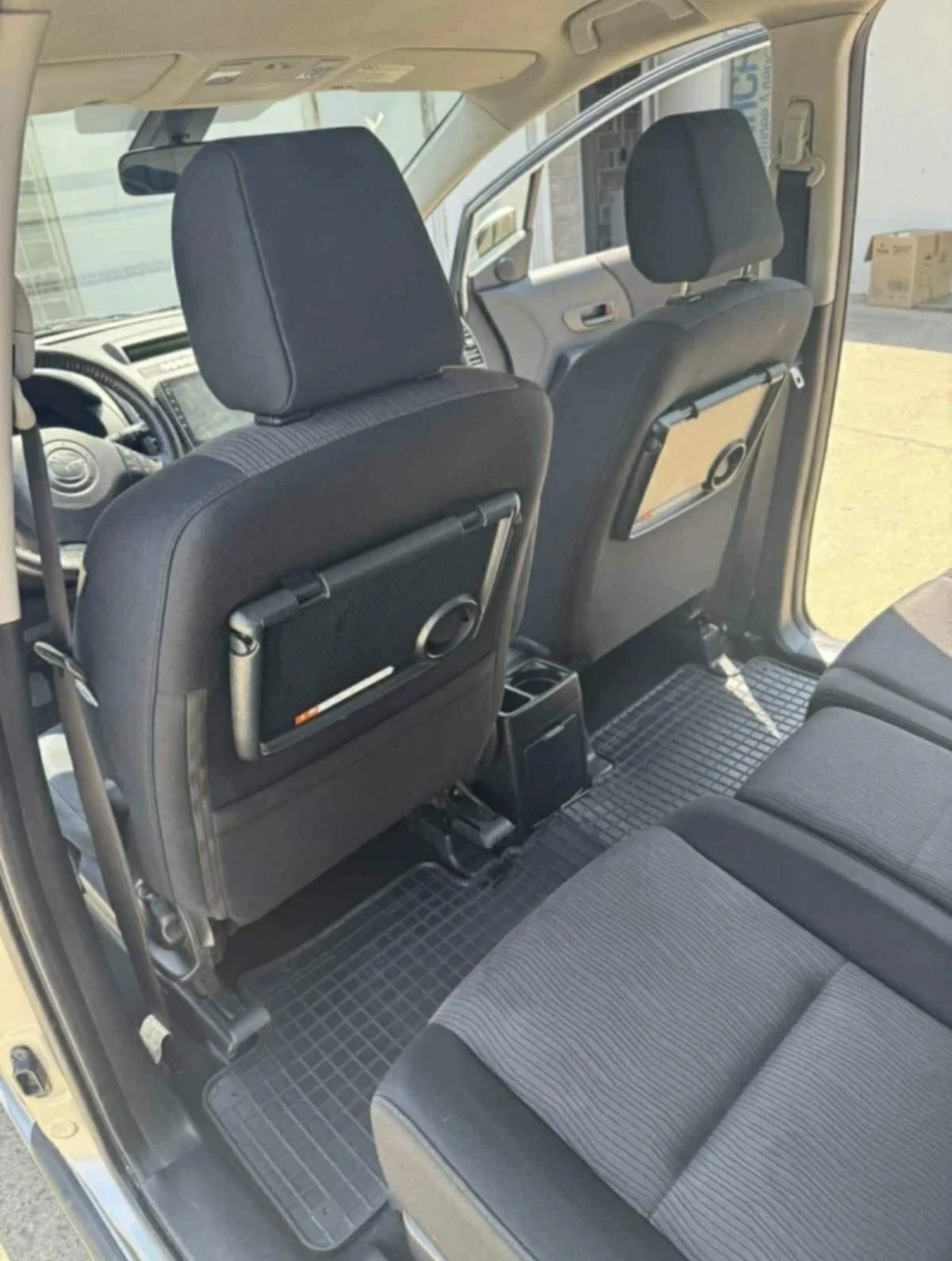 Mazda 5 2.0 Diesel, снимка 10 - Автомобили и джипове - 55578266