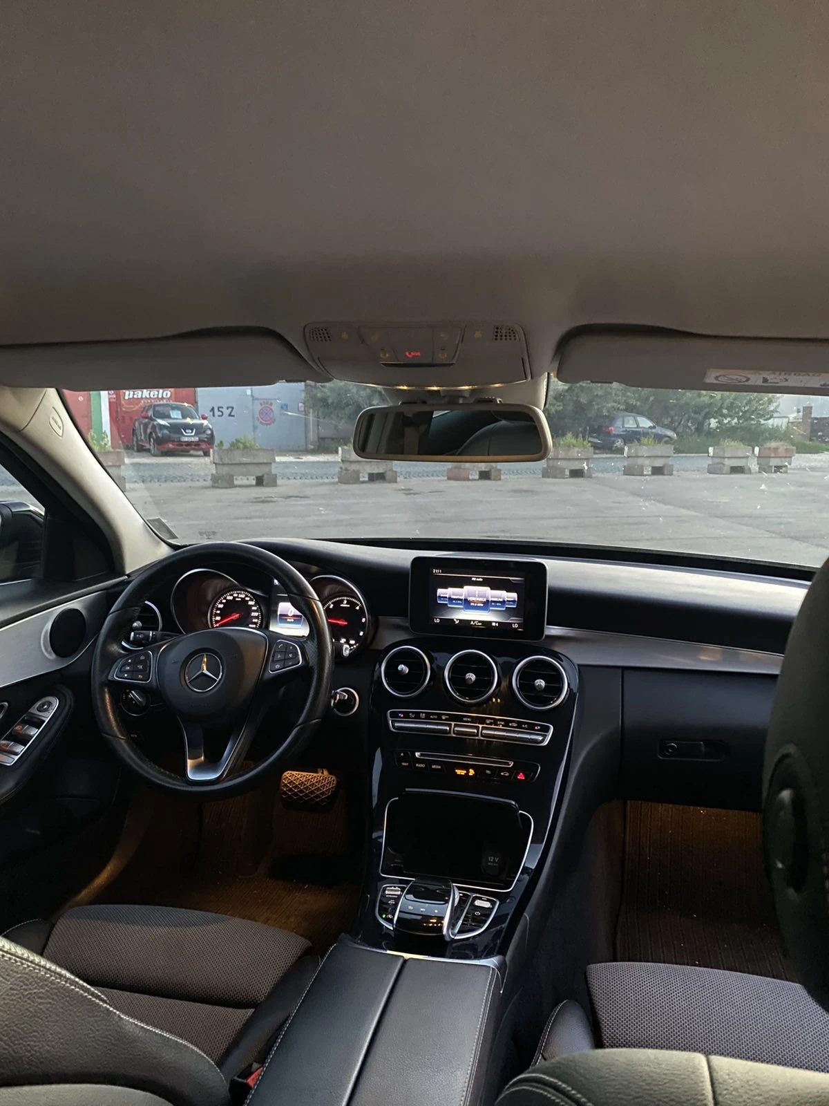Mercedes-Benz C 200, снимка 10 - Автомобили и джипове - 55015951
