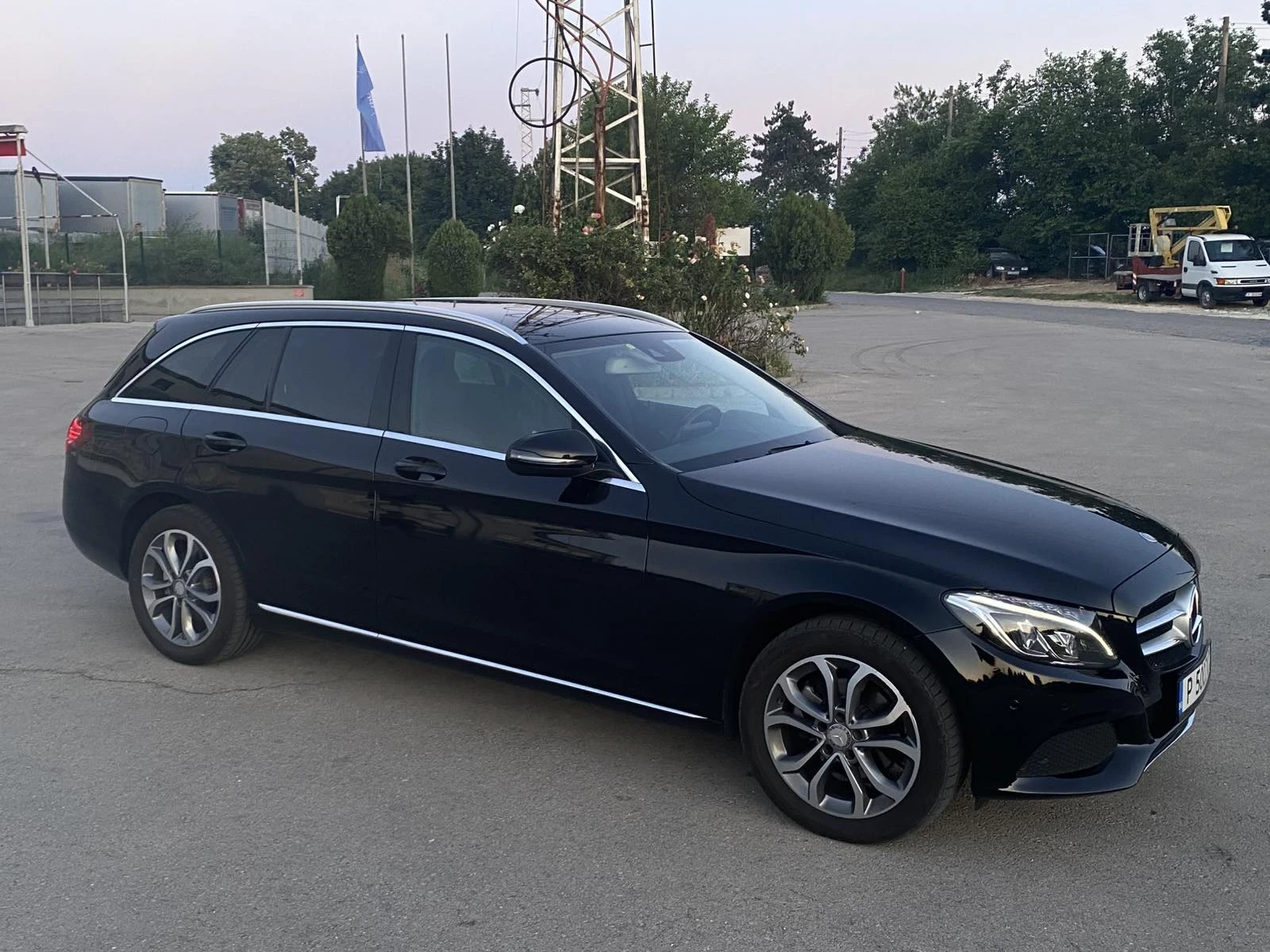 Mercedes-Benz C 200, снимка 5 - Автомобили и джипове - 55015951