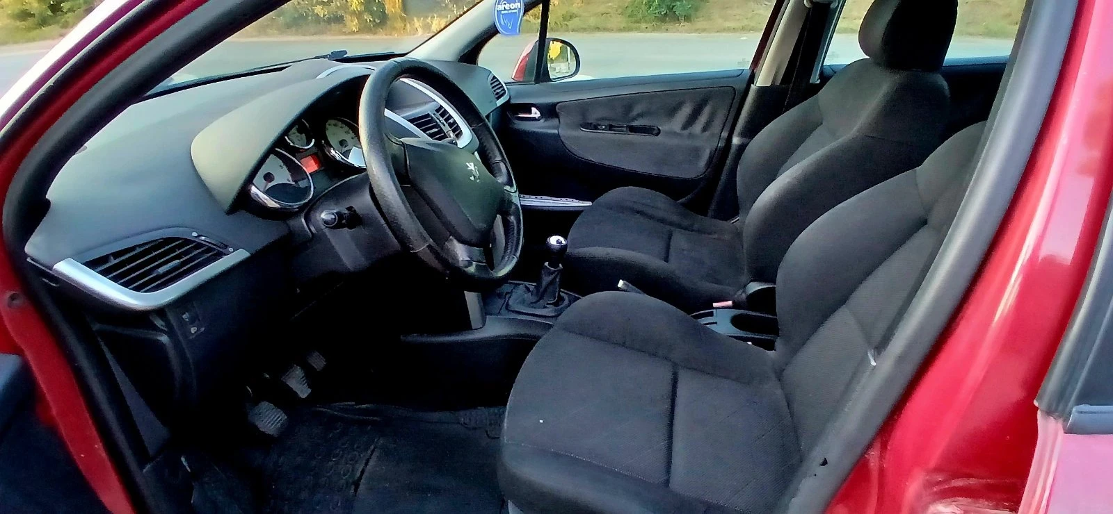 Peugeot 207 1.6 HD Топ Цена, снимка 15 - Автомобили и джипове - 55302423