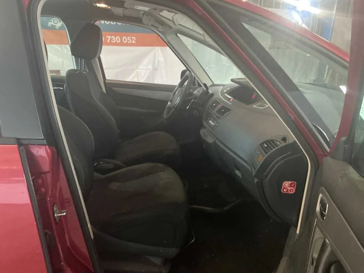 Citroen Grand C4 Picasso 1.6 HDi 7 места, снимка 3 - Автомобили и джипове - 55480728