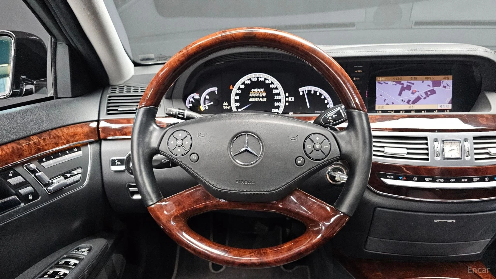 Mercedes-Benz S 500 LONG* ПОДГР* ОБДУХ* PANO* МОНИТОРИ* АВТОКРЕДИТ, снимка 13 - Автомобили и джипове - 55619686