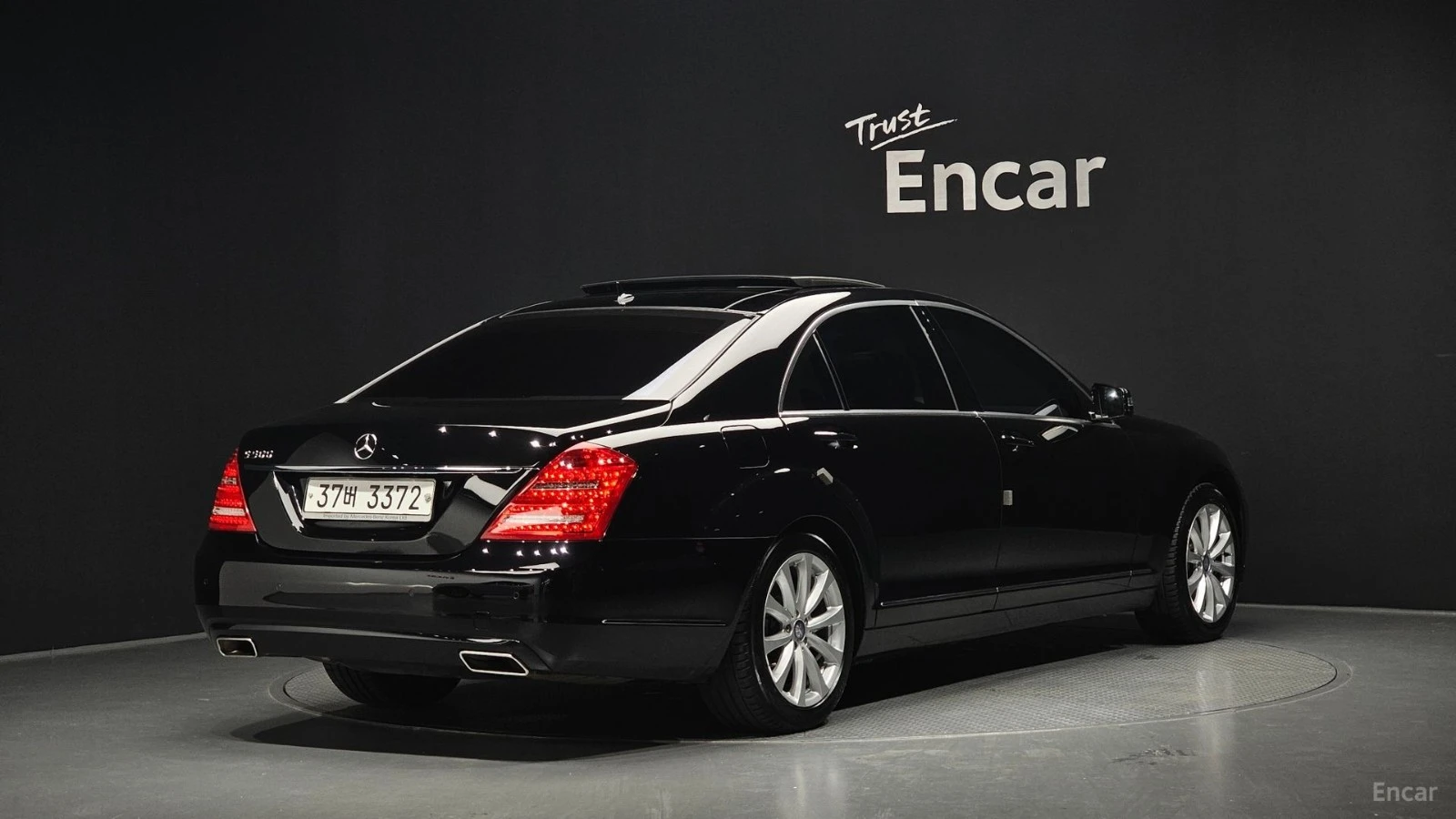 Mercedes-Benz S 500 4MATIC* ПОДГРЕВ* ОБДУХВ* BURM* PANO* МОНИТОР* АВТО