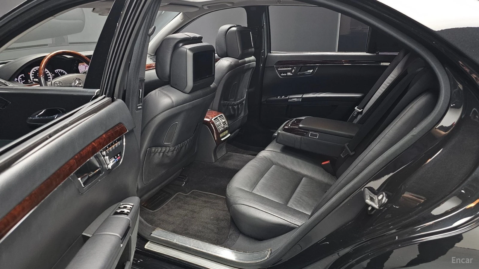 Mercedes-Benz S 500 LONG* ПОДГР* ОБДУХ* PANO* МОНИТОРИ* АВТОКРЕДИТ, снимка 12 - Автомобили и джипове - 55619686