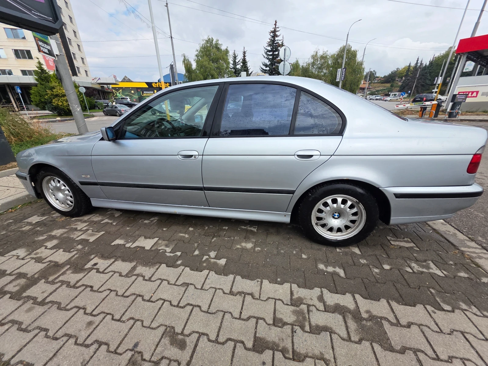 BMW 525, снимка 6 - Автомобили и джипове - 56324153