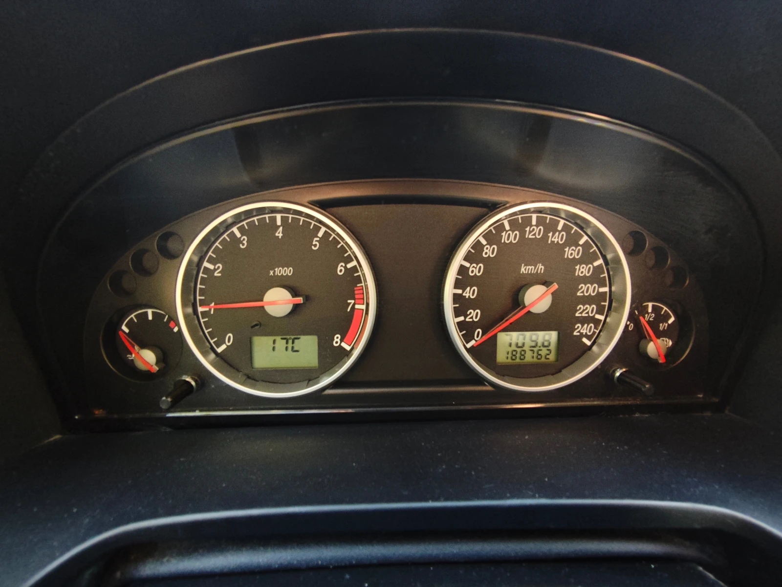 Ford Mondeo 2.5 V6 Ghia, снимка 13 - Автомобили и джипове - 56656886