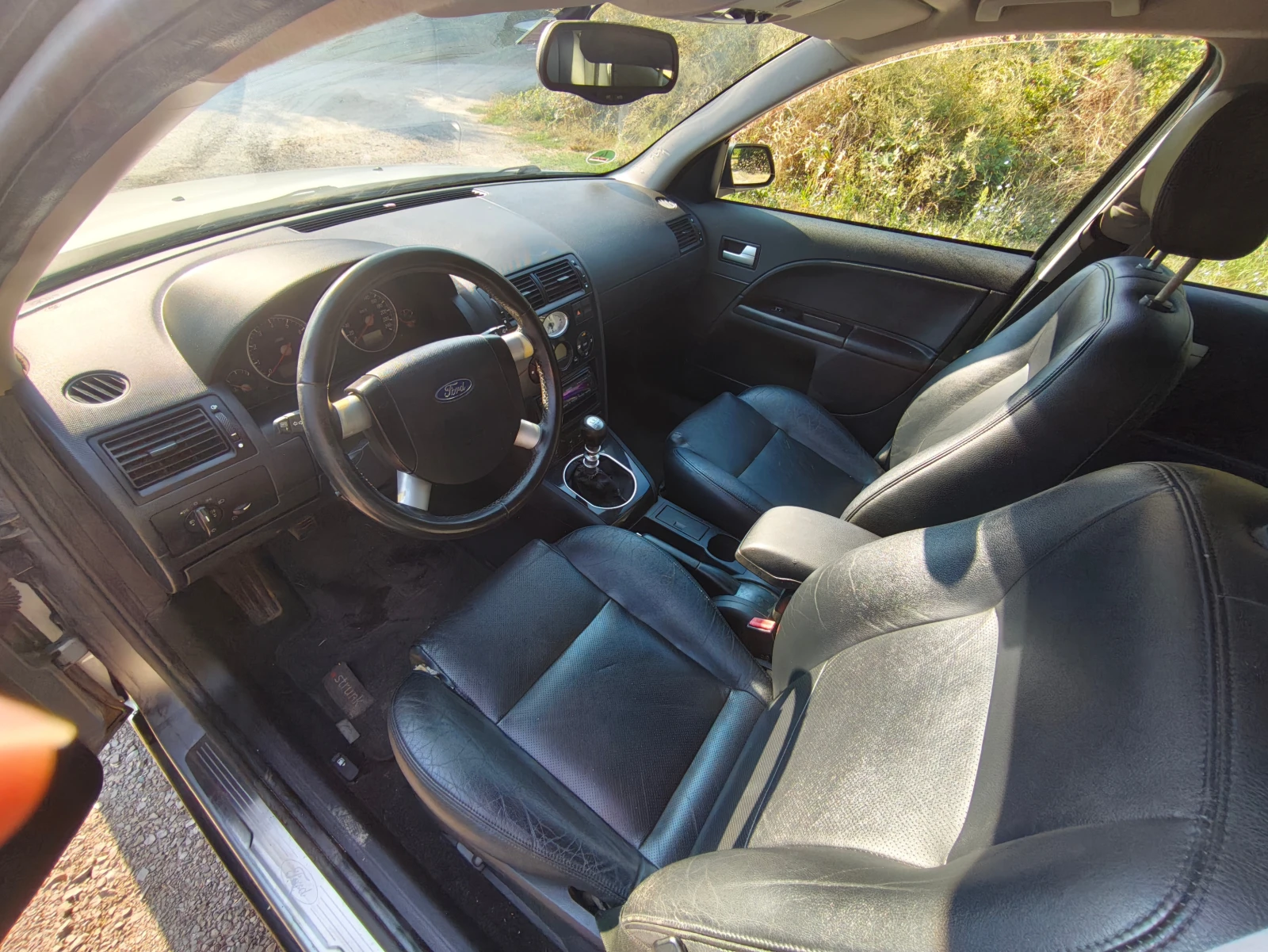 Ford Mondeo 2.5 V6 Ghia, снимка 11 - Автомобили и джипове - 56656886