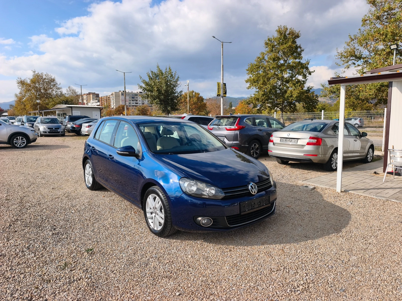 VW Golf КАТО НОВА, снимка 3 - Автомобили и джипове - 56658254