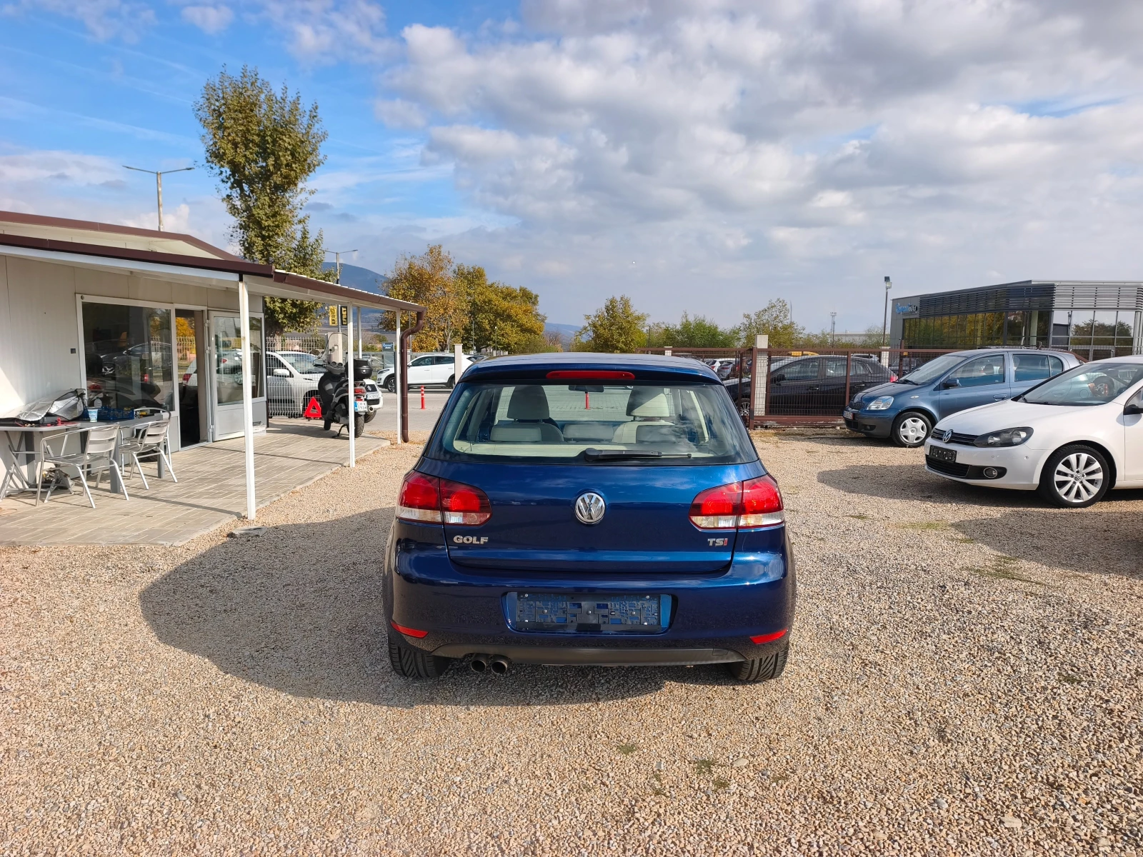 VW Golf КАТО НОВА, снимка 7 - Автомобили и джипове - 56658254