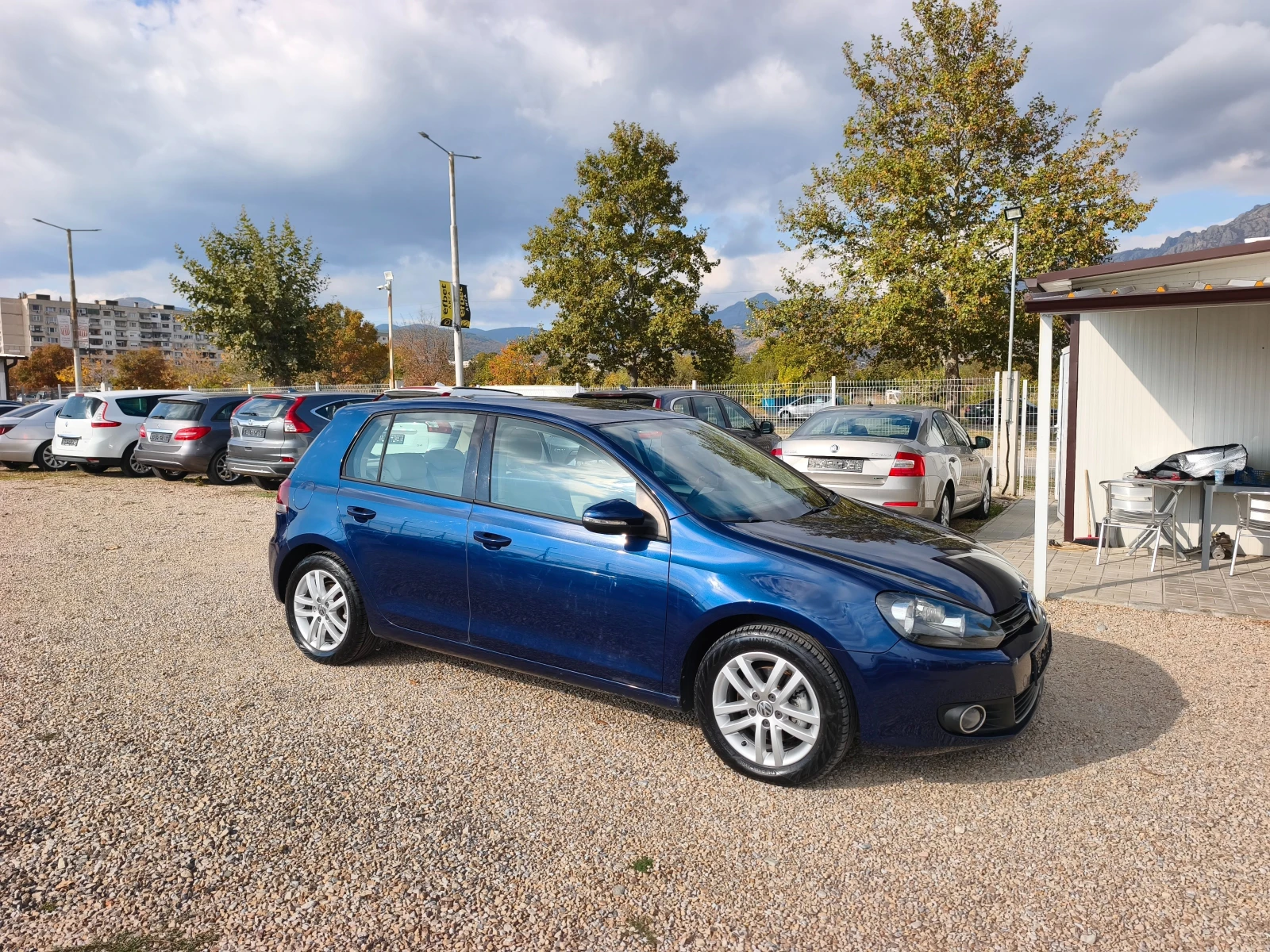 VW Golf КАТО НОВА, снимка 4 - Автомобили и джипове - 56658254