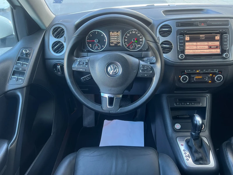 VW Tiguan 2.0TDI Highline Keyless Go LED Панорама, снимка 13 - Автомобили и джипове - 46958138