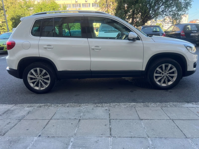 VW Tiguan 2.0TDI Highline Keyless Go LED Панорама, снимка 7 - Автомобили и джипове - 46958138