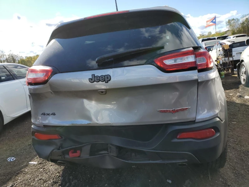 Jeep Cherokee TRAILHAWK 4X4* ПОДГРЕВ* КАМЕРА* KEYLESS, снимка 5 - Автомобили и джипове - 48642431