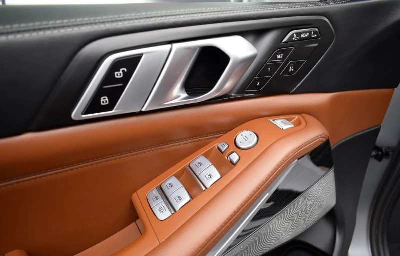 BMW X7 M60i xDrive Mhev, снимка 7 - Автомобили и джипове - 52433775