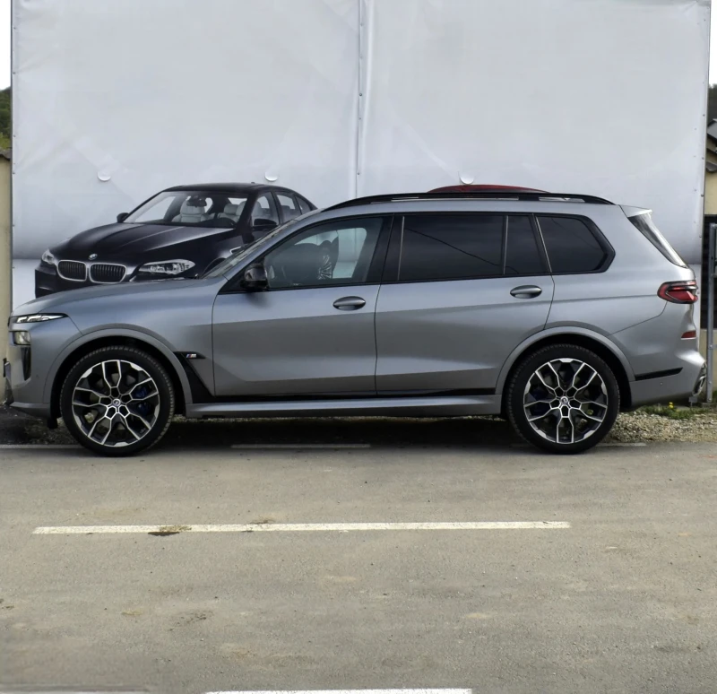 BMW X7 M60i xDrive Mhev, снимка 3 - Автомобили и джипове - 52433775