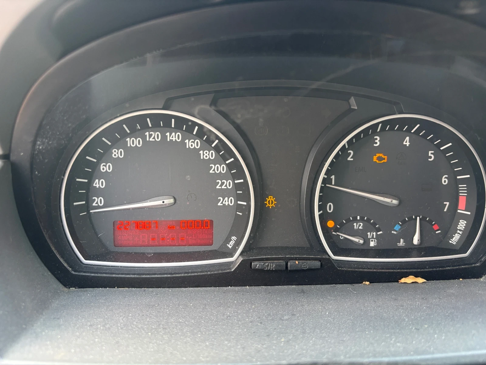 BMW X3 2.5 i - изображение 8