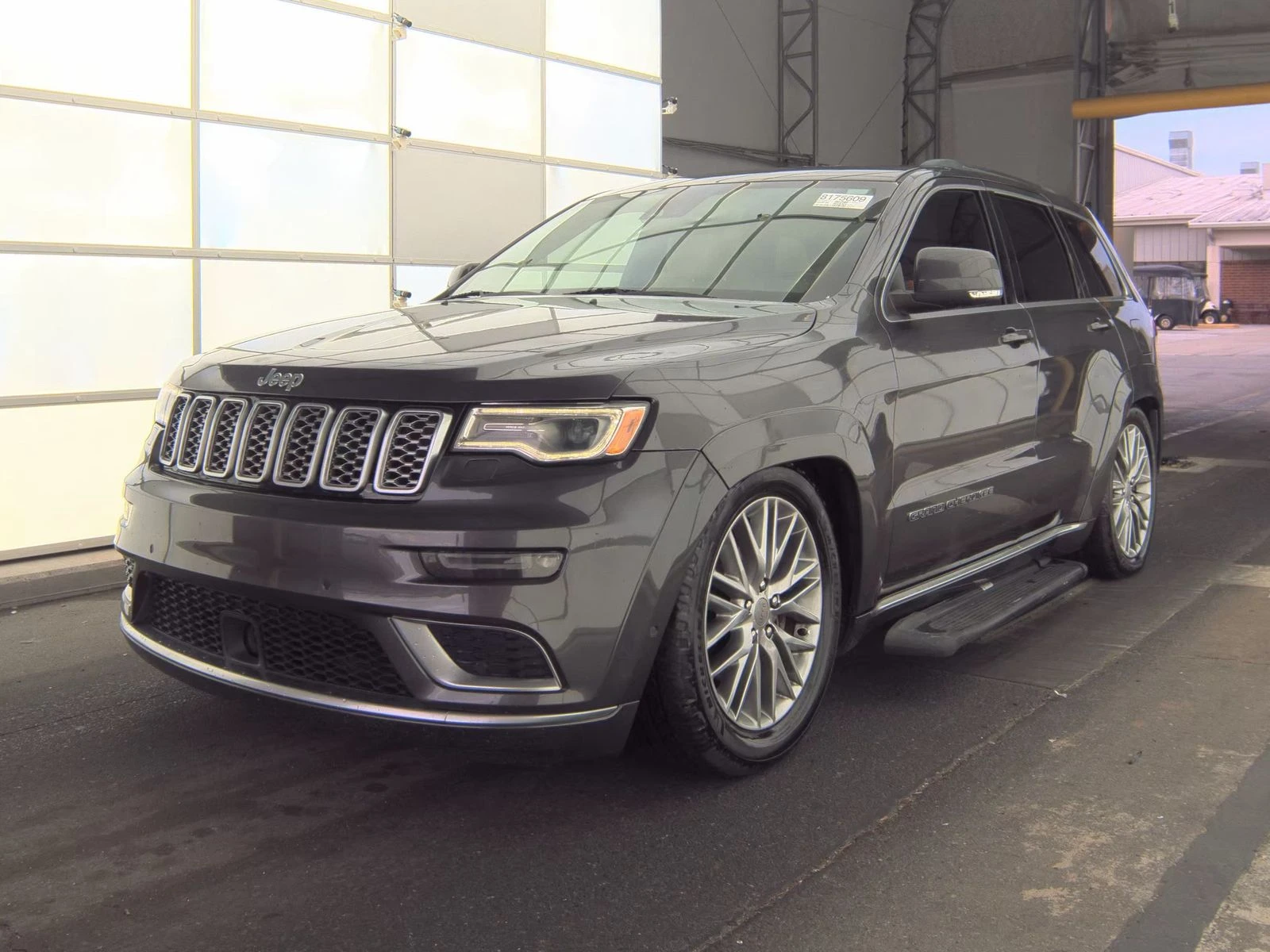 Jeep Grand cherokee 2018 Jeep Grand Cherokee Summit - изображение 3