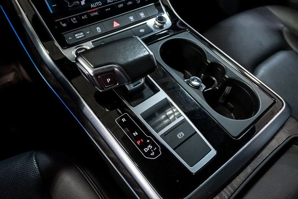 Audi Q7 Progressiv 55* TFSI* АвтоКредит* (ЦЕНА ДО БГ), снимка 12 - Автомобили и джипове - 53876041