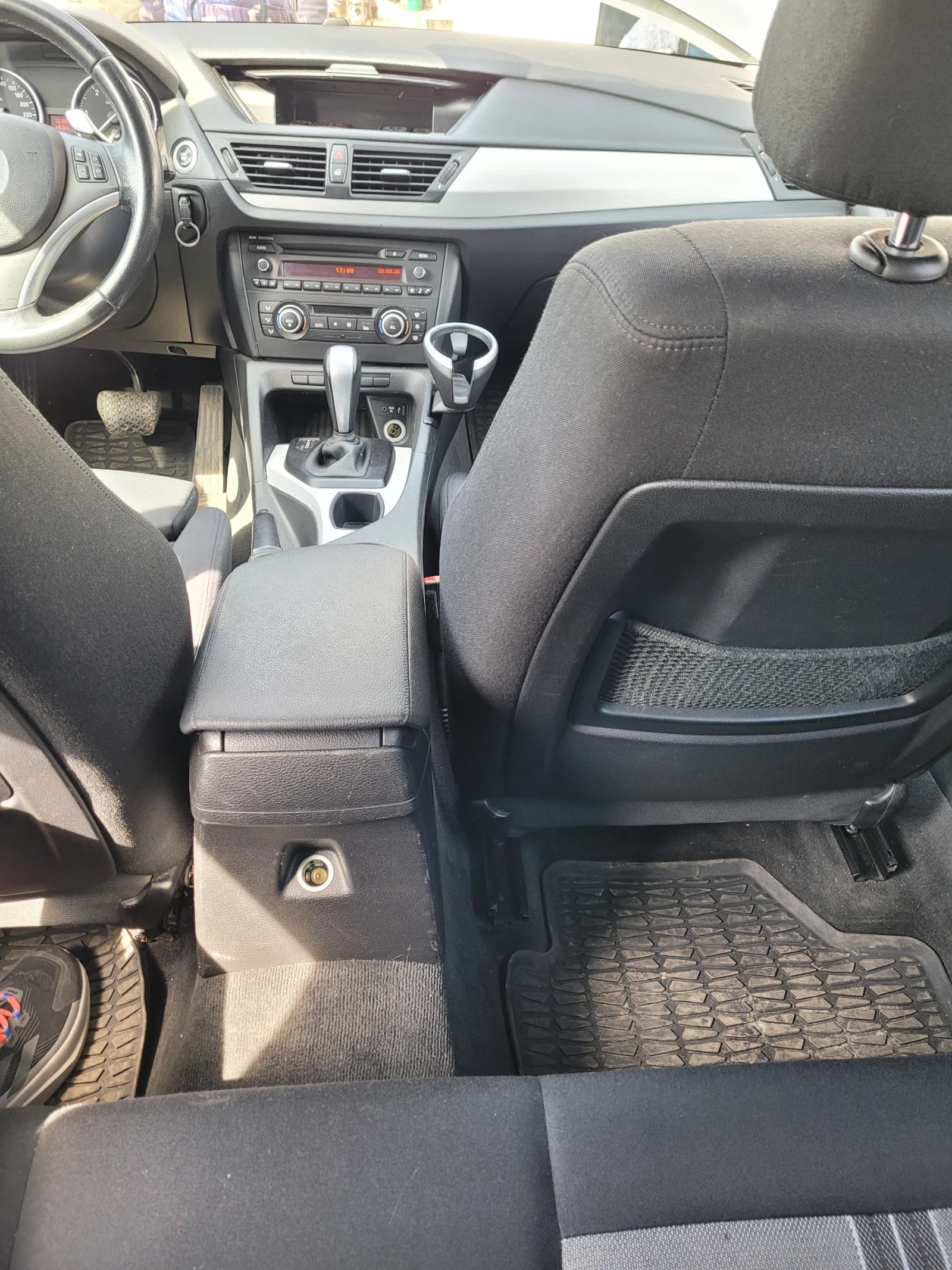 BMW X1, снимка 13 - Автомобили и джипове - 53944844