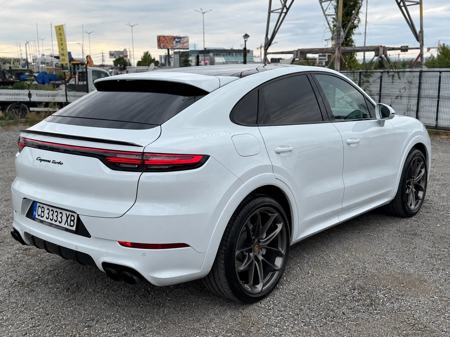 Porsche Cayenne TURBO* BURMESTER* 360* CARBON* NIGHT VISSION* FULL, снимка 3 - Автомобили и джипове - 56277379