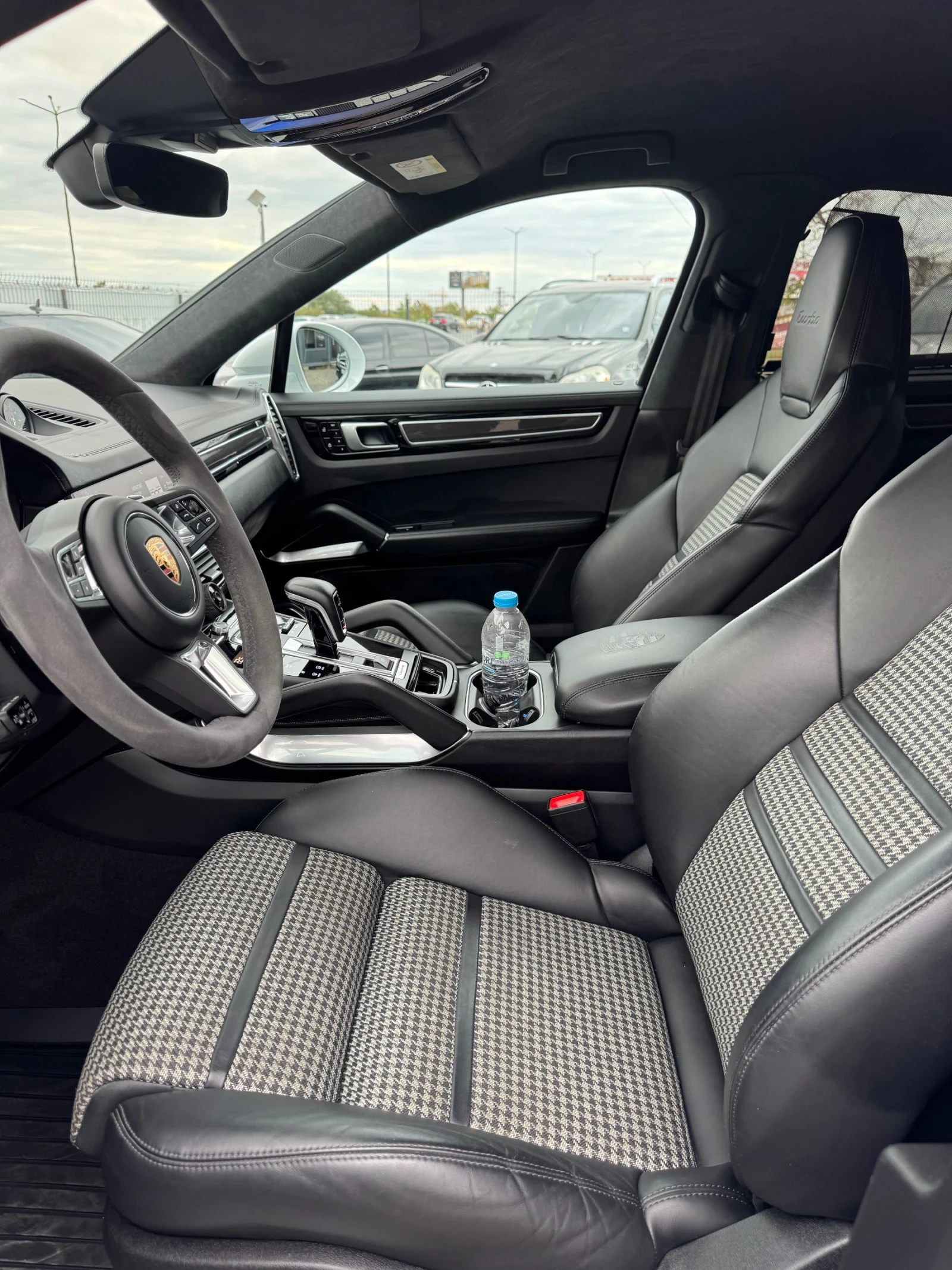 Porsche Cayenne TURBO* BURMESTER* 360* CARBON* NIGHT VISSION* FULL, снимка 5 - Автомобили и джипове - 56277379