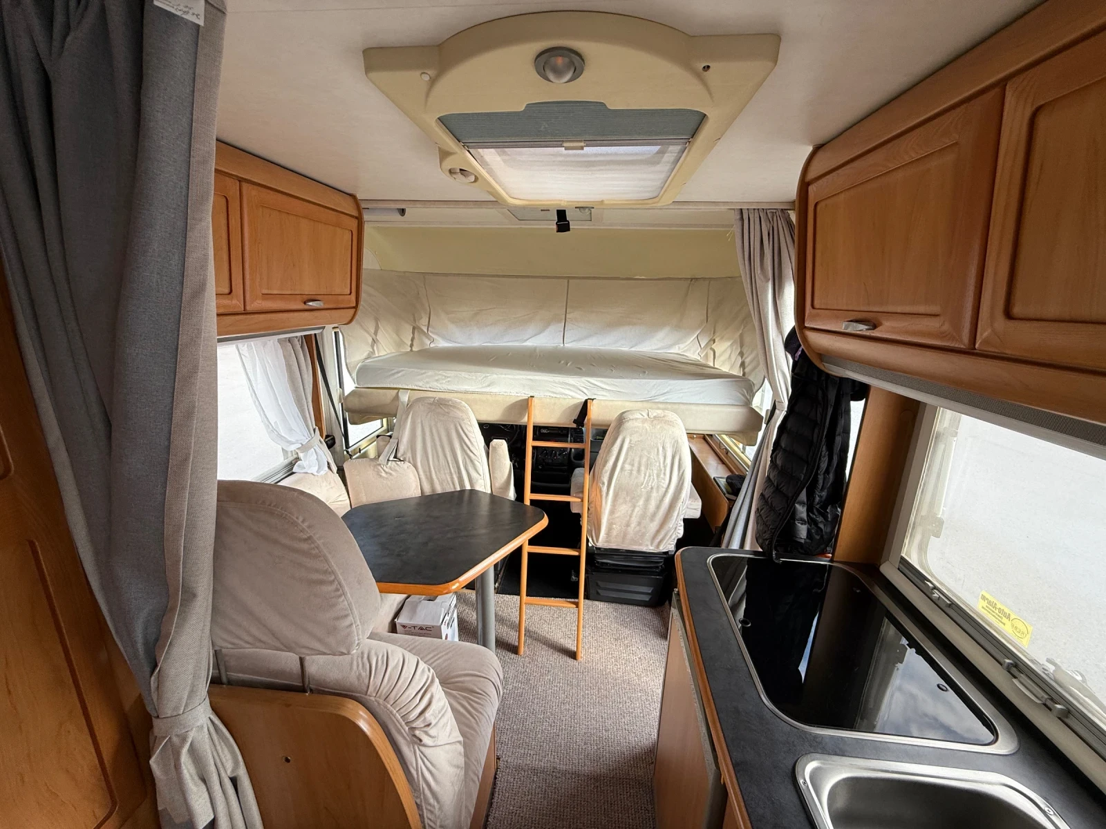 Кемпер HYMER / ERIBA B574, снимка 10 - Каравани и кемпери - 55352173