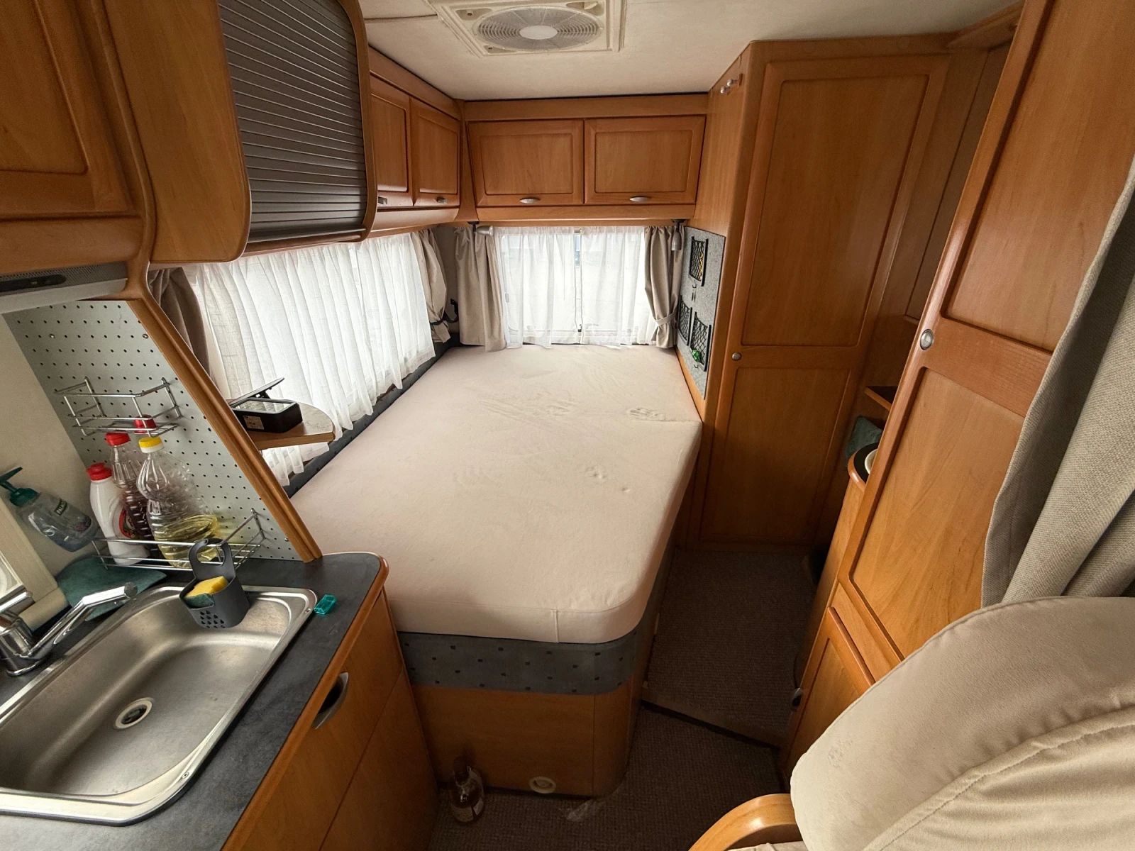 Кемпер HYMER / ERIBA B574, снимка 11 - Каравани и кемпери - 55352173