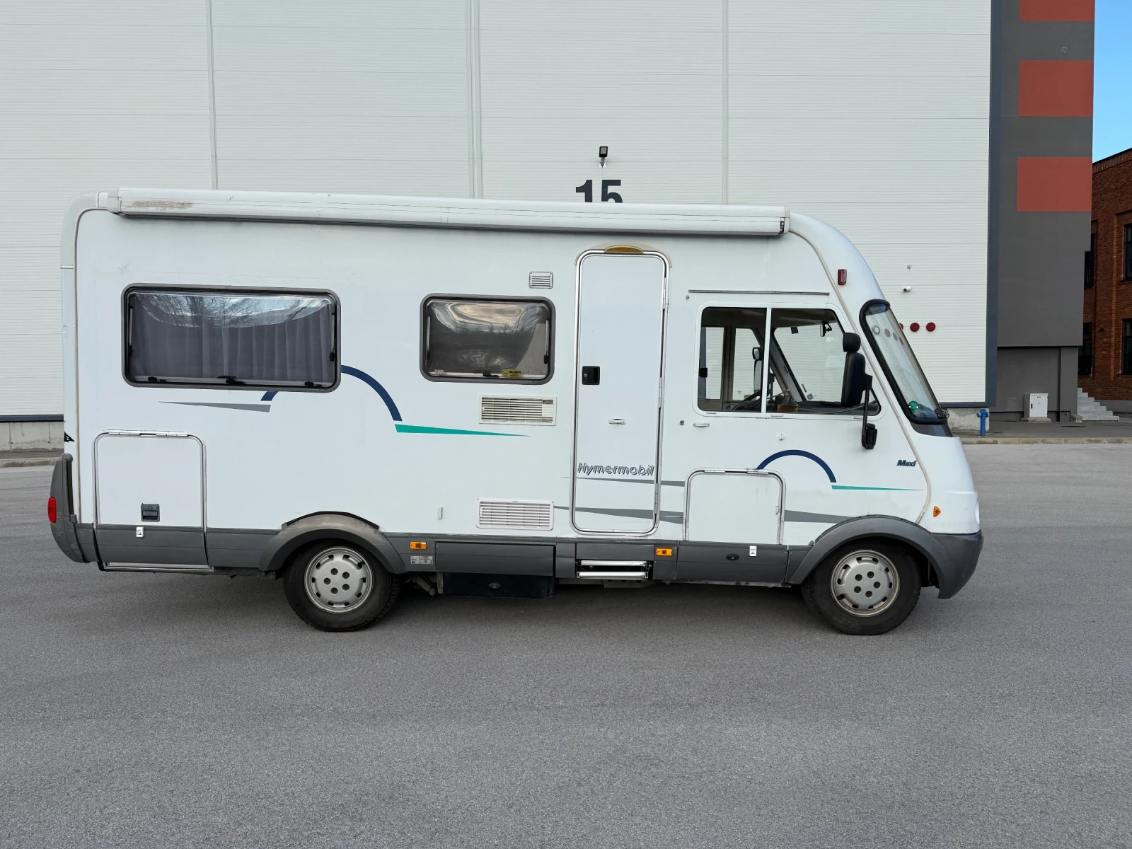 Кемпер HYMER / ERIBA B574, снимка 4 - Каравани и кемпери - 55352173
