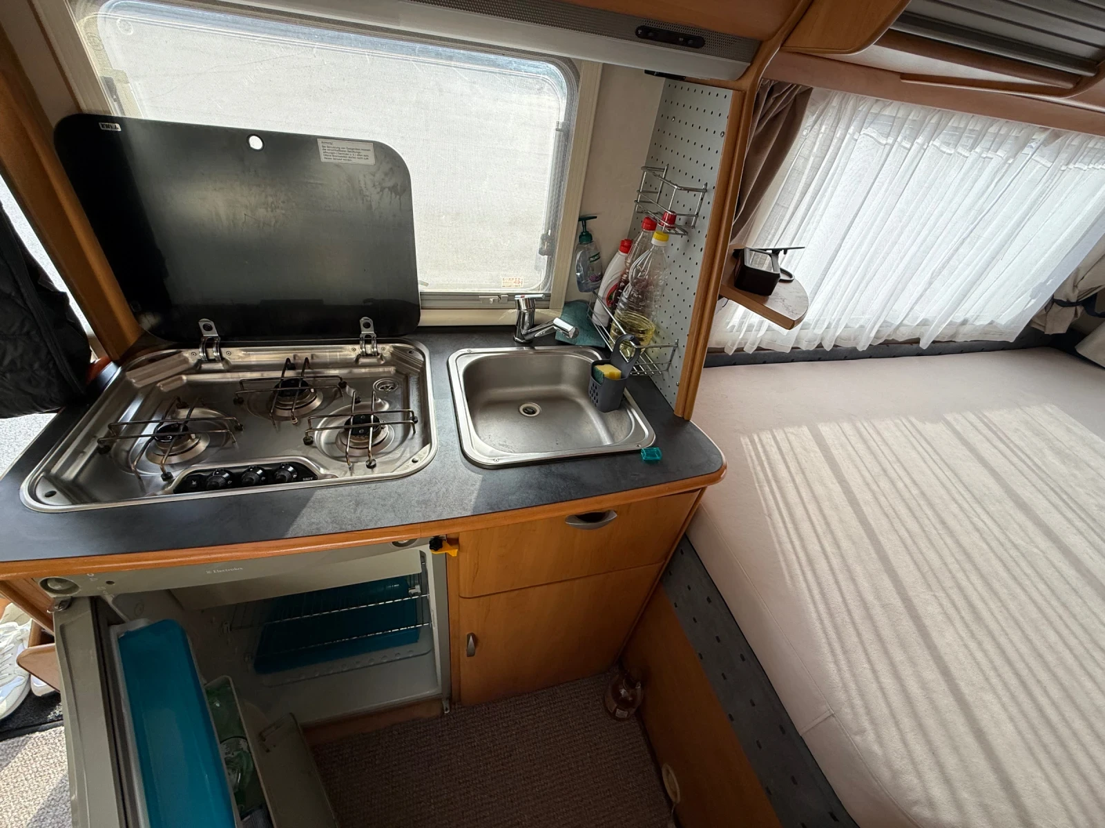 Кемпер HYMER / ERIBA B574, снимка 14 - Каравани и кемпери - 55352173