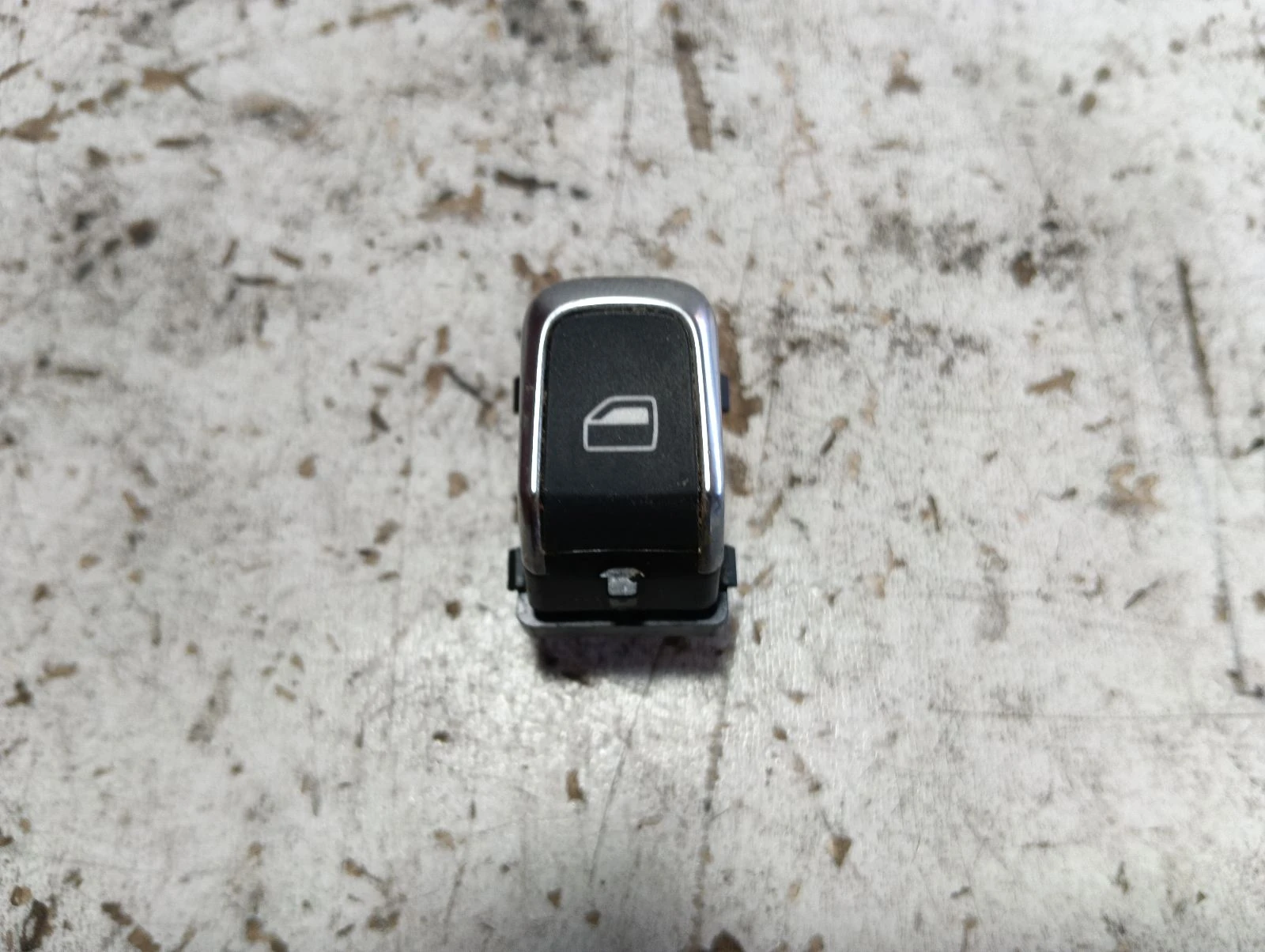 копче ел. стъкла 4H0959855A Audi A6
