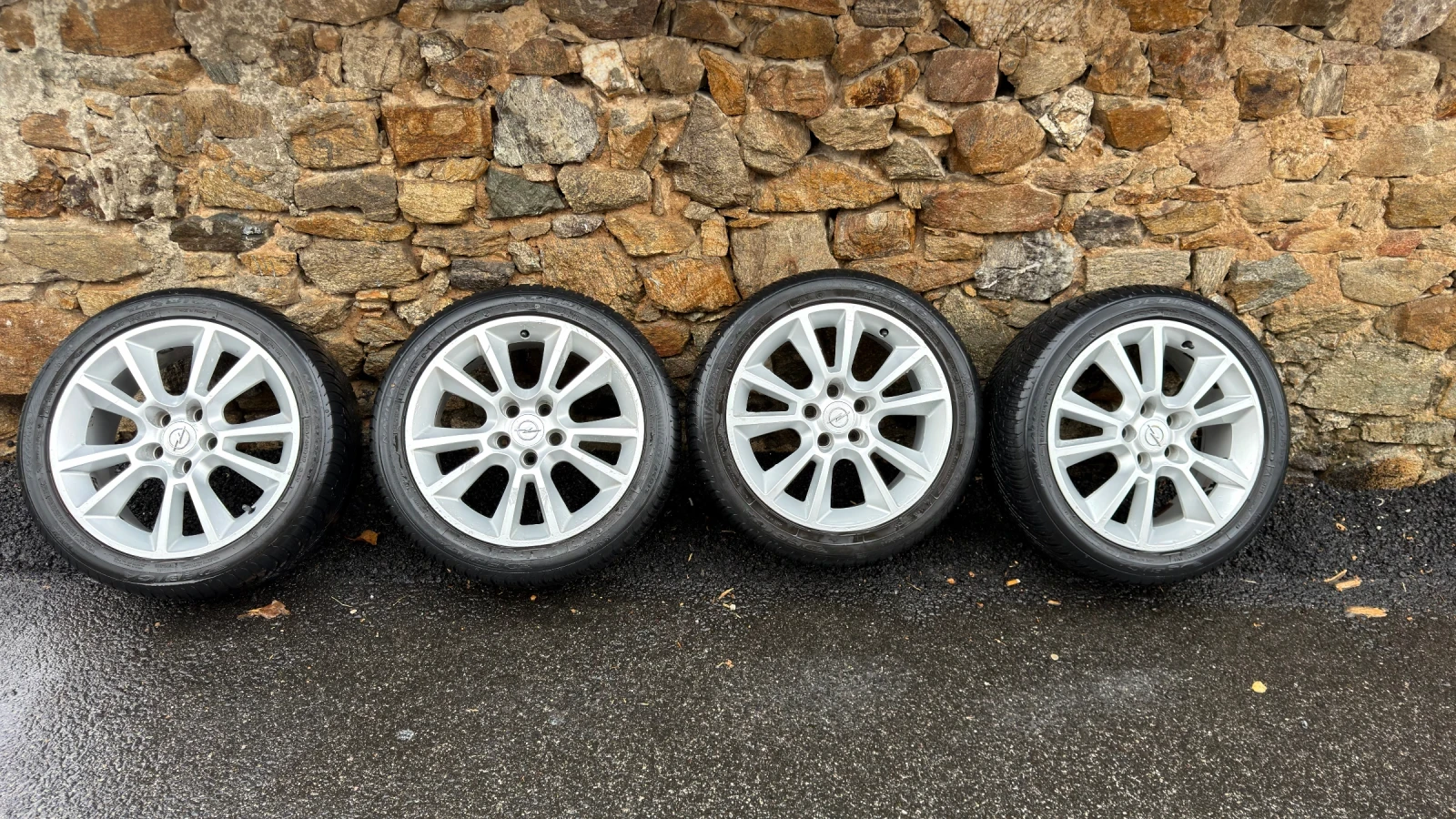 Гуми с джанти Debica 245/45R17