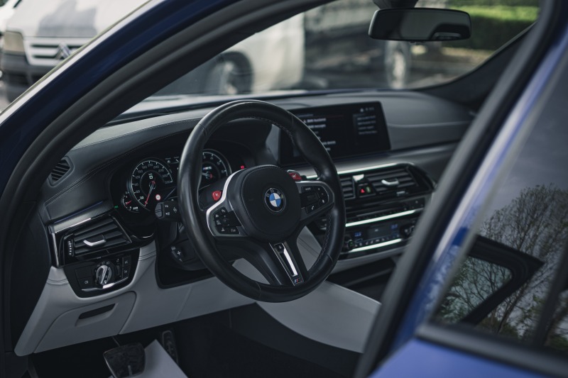 BMW M5 Керамика/Xdrive/M-Sport/ Bowers & Wilk/AdaptiveLED, снимка 8 - Автомобили и джипове - 43592923