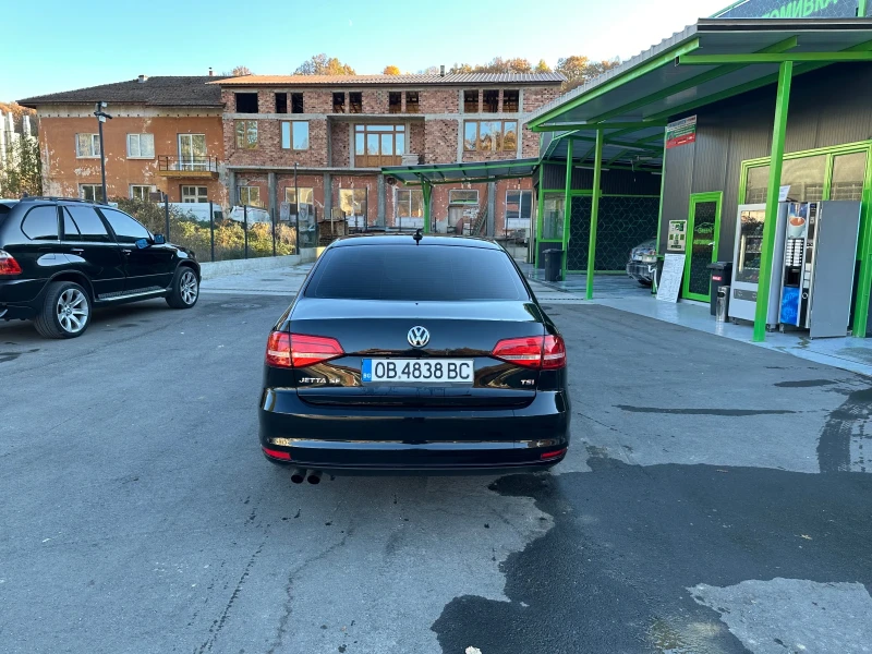 VW Jetta Jetta SE 1.8, снимка 4 - Автомобили и джипове - 48353084