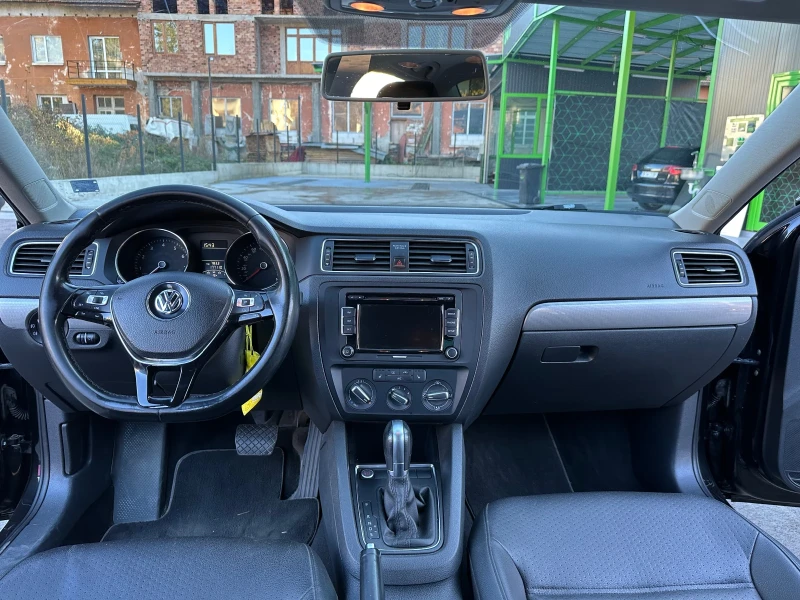 VW Jetta Jetta SE 1.8, снимка 9 - Автомобили и джипове - 48353084