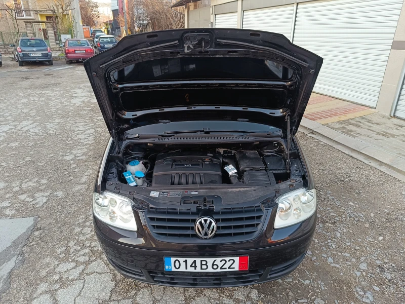 VW Touran 1.6MPI 102к.с. 6+ 1, снимка 16 - Автомобили и джипове - 48435060