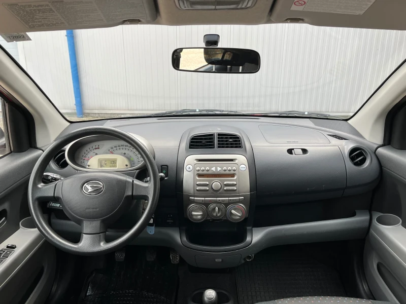 Daihatsu Sirion, снимка 10 - Автомобили и джипове - 48996896