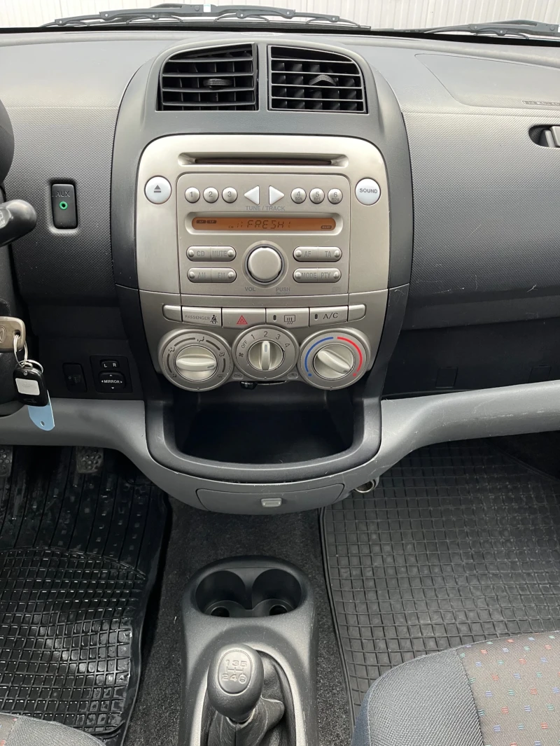 Daihatsu Sirion, снимка 9 - Автомобили и джипове - 48996896