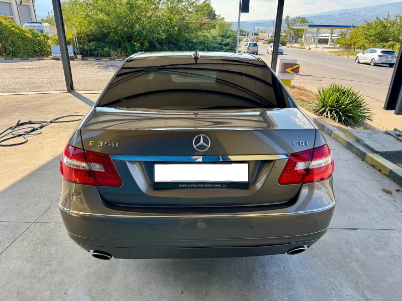 Mercedes-Benz E 350 CDI Avantgarde Bi-xenon Подгрев Памет, снимка 8 - Автомобили и джипове - 52705019