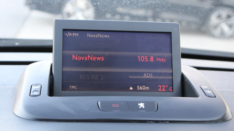 Peugeot 3008 1.6HDI, снимка 13 - Автомобили и джипове - 51812598