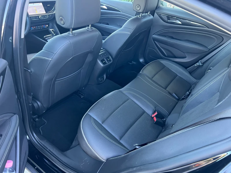 Opel Insignia 2.0 170 лед дигитал автомат, снимка 9 - Автомобили и джипове - 52362118